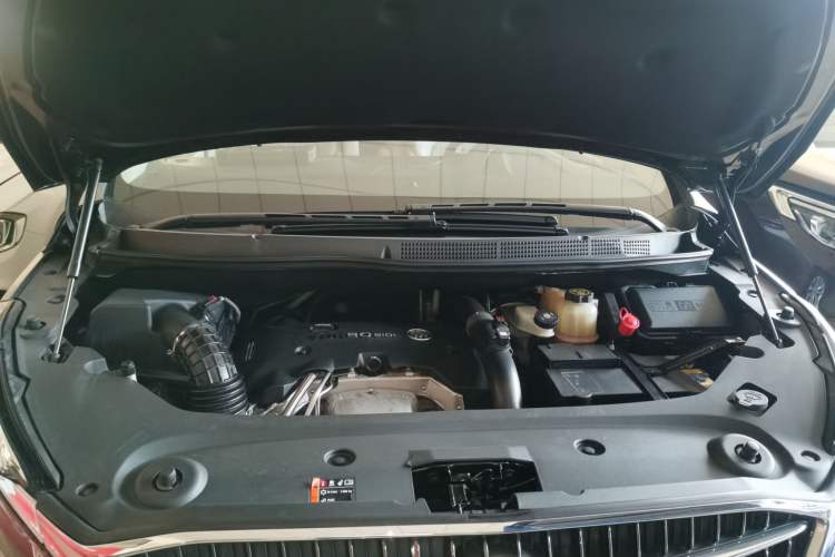 Used Buick GL8 2017 ES 28T Comfort Model China V Standard Engine Bay
