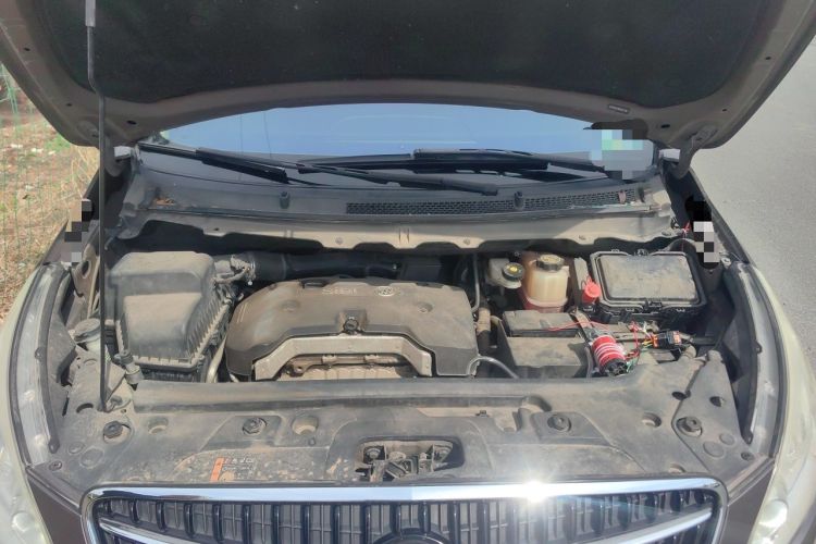 Used Buick GL8 2017 25S Prestige Version China V Standard Engine Bay