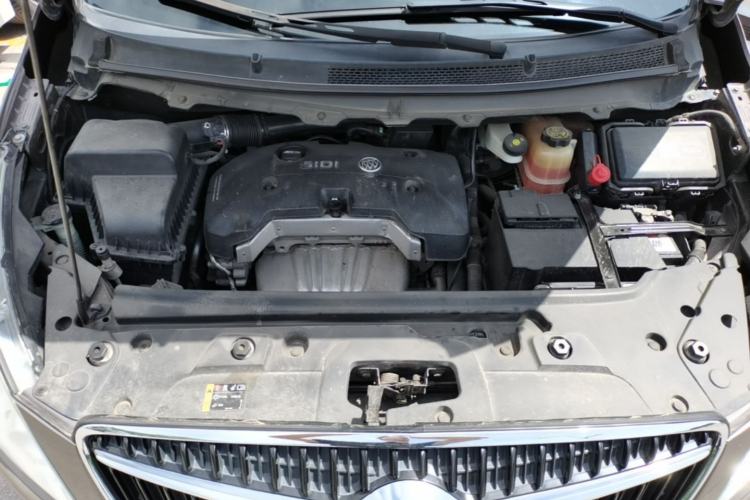 Used Buick GL8 2017 25S Luxury Version China V Standard Engine Bay