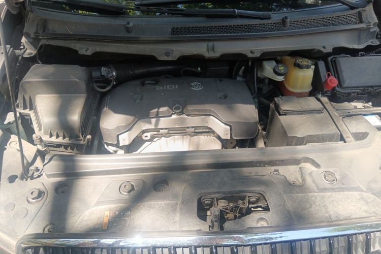 Used Buick GL8 2017 25S Comfort Version China V Standard Engine Bay