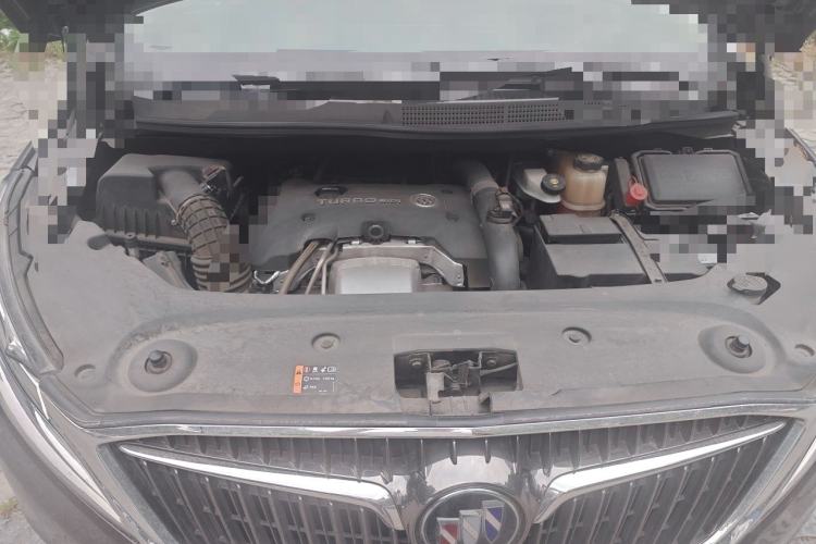Used Buick GL8 2017 ES 28T Flagship Model China V Standard Engine Bay