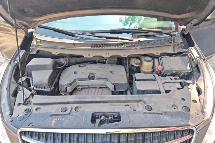 Used Buick GL8 2017 25S Prestige Version China V Standard Engine Bay
