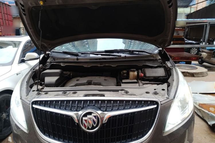 Used Buick GL8 2017 25S Prestige Version China V Standard Engine Bay