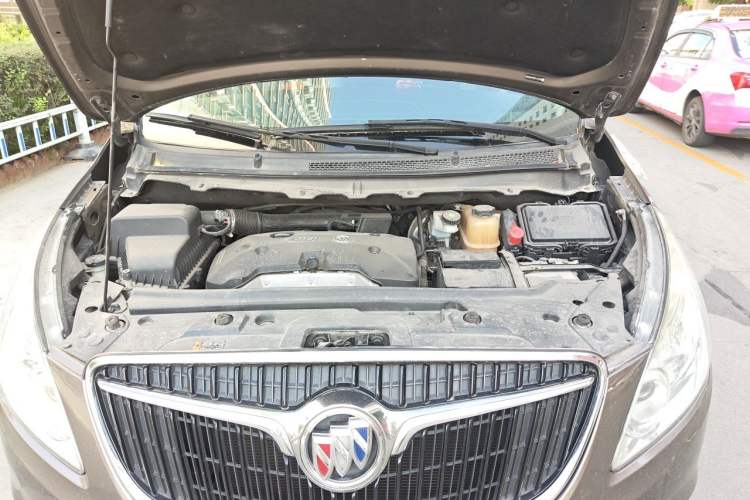 Used Buick GL8 2017 25S Luxury Version China V Standard Engine Bay