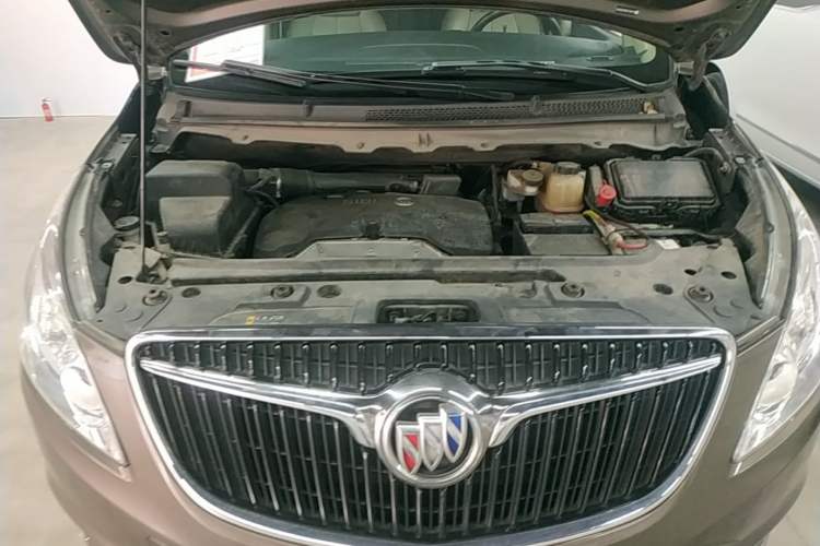 Used Buick GL8 2017 25S Prestige Version China V Standard Engine Bay