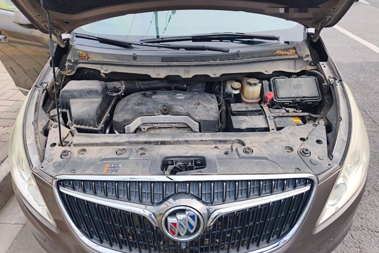 Used Buick GL8 2017 25S Luxury Version China V Standard Engine Bay