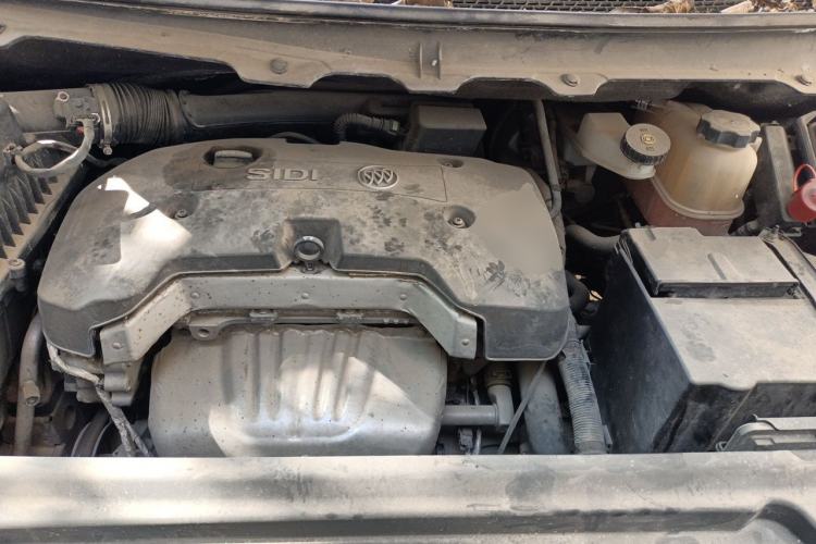 Used Buick GL8 2017 25S Prestige Version China V Standard Engine Bay