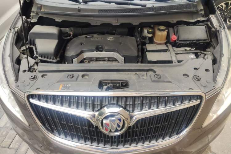 Used Buick GL8 2017 25S Luxury Version China V Standard Engine Bay