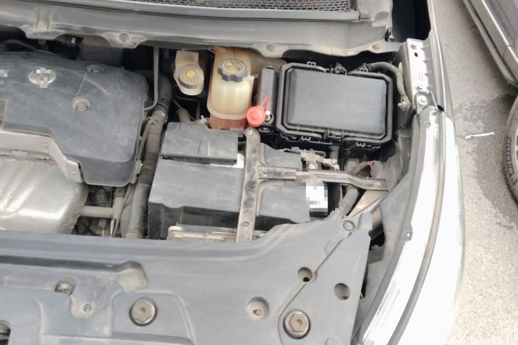 Used Buick GL8 2017 25S Luxury Version China V Standard Engine Bay Left
