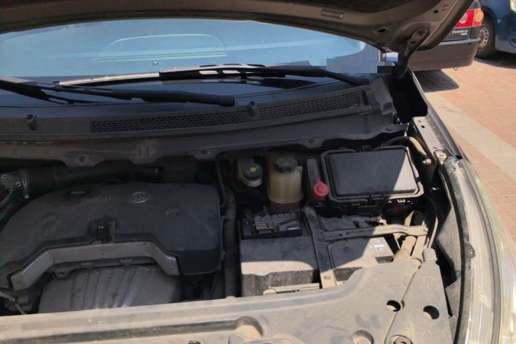Used Buick GL8 2017 25S Luxury Version China V Standard Engine Bay Left
