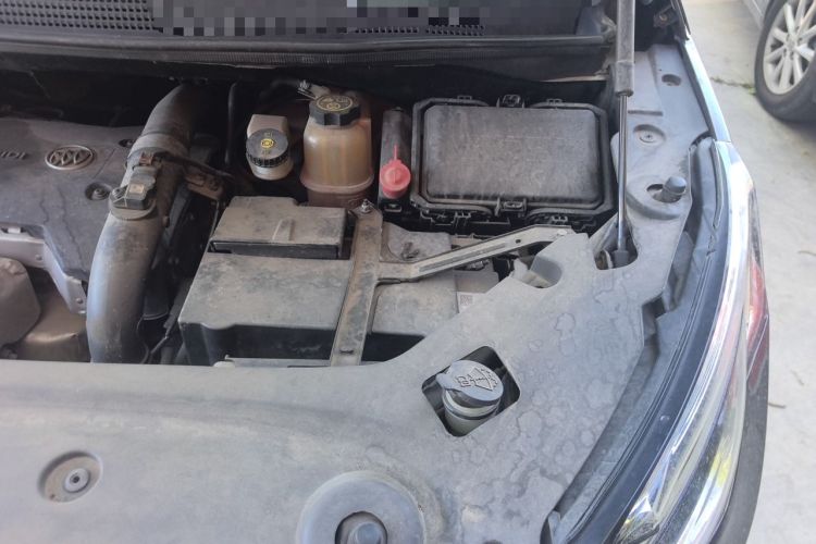 Used Buick GL8 2017 ES 28T Premium Version China V Standard Engine Bay Left