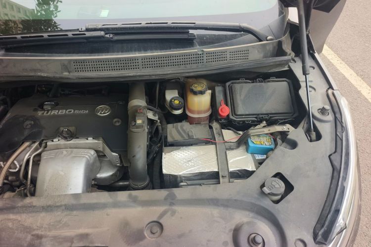 Used Buick GL8 2017 ES 28T Premium Version China V Standard Engine Bay Left