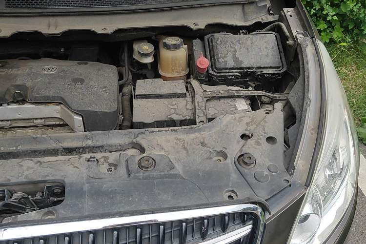 Used Buick GL8 2017 25S Comfort Version China V Standard Engine Bay Left