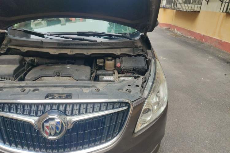 Used Buick GL8 2017 25S Luxury Version China V Standard Engine Bay Left