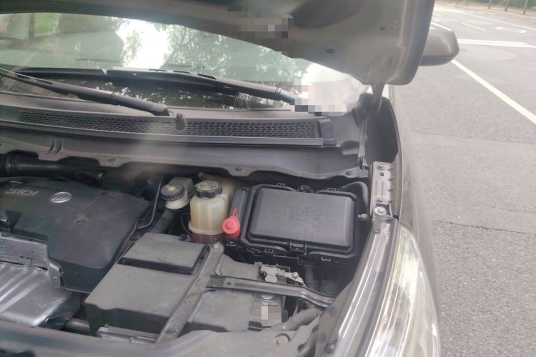 Used Buick GL8 2017 25S Luxury Version China V Standard Engine Bay Left