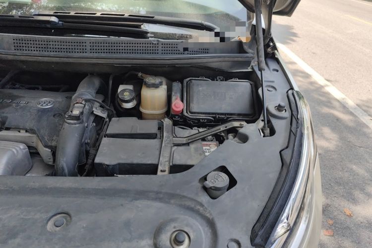 Used Buick GL8 2017 ES 28T Luxury Model China V Standard Engine Bay Left