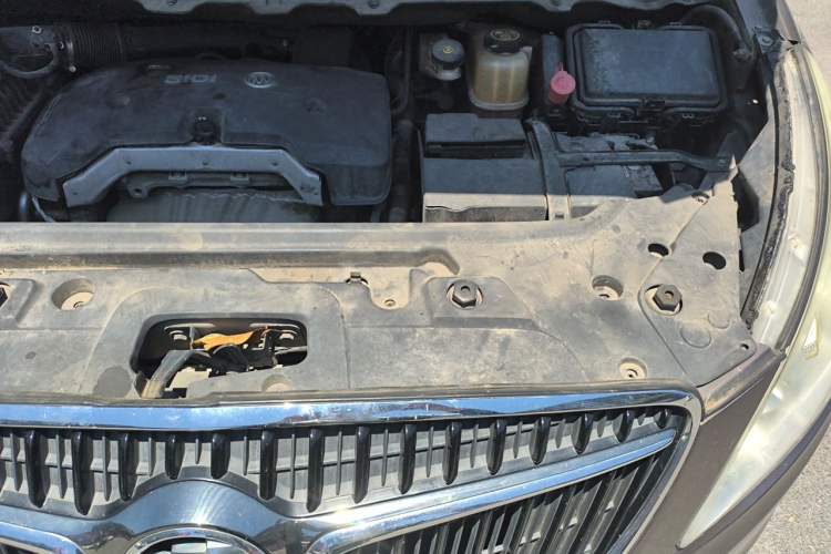 Used Buick GL8 2017 25S Prestige Version China V Standard Engine Bay Left