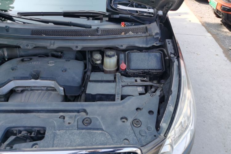 Used Buick GL8 2017 25S Comfort Version China V Standard Engine Bay Left