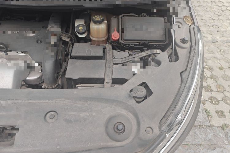 Used Buick GL8 2017 ES 28T Flagship Model China V Standard Engine Bay Left