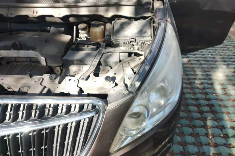 Used Buick GL8 2017 25S Comfort Version China V Standard Engine Bay Left