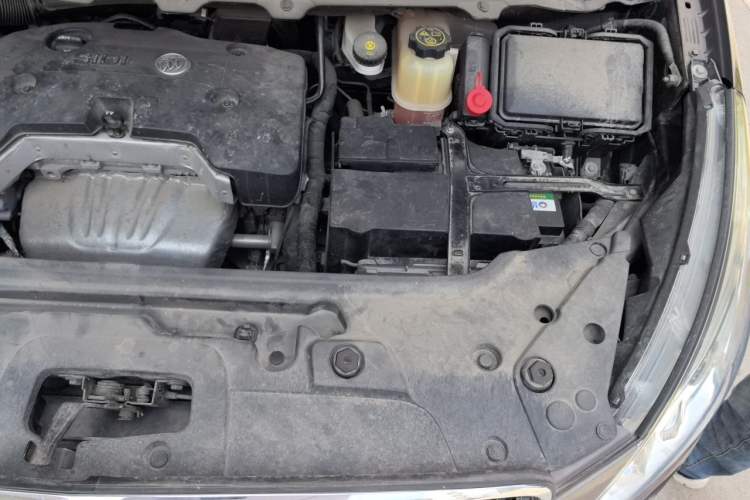 Used Buick GL8 2017 25S Comfort Version China V Standard Engine Bay Left