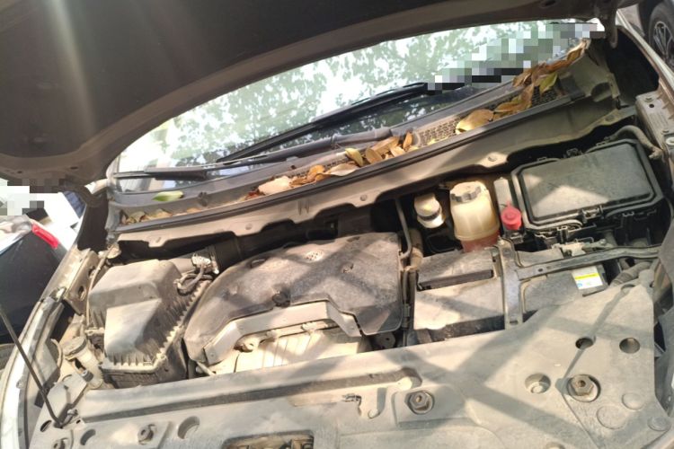 Used Buick GL8 2017 25S Luxury Version China V Standard Engine Bay Left