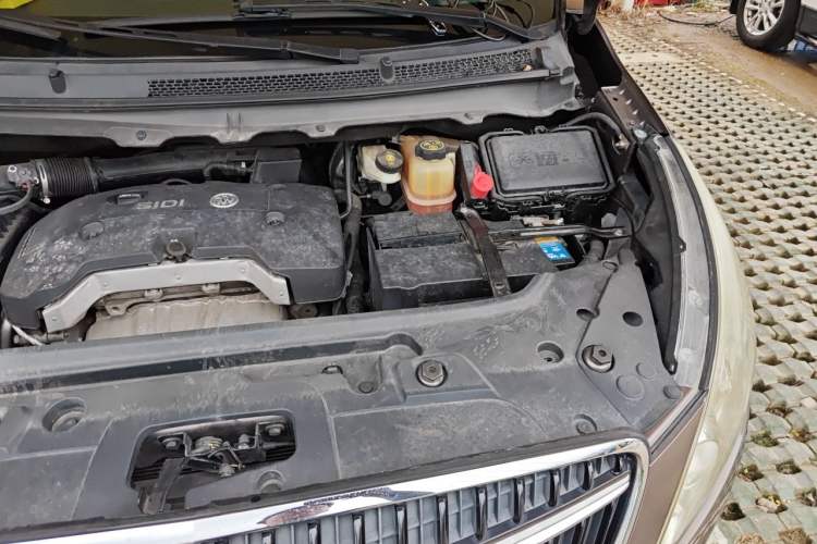 Used Buick GL8 2017 25S Comfort Version China V Standard Engine Bay Left
