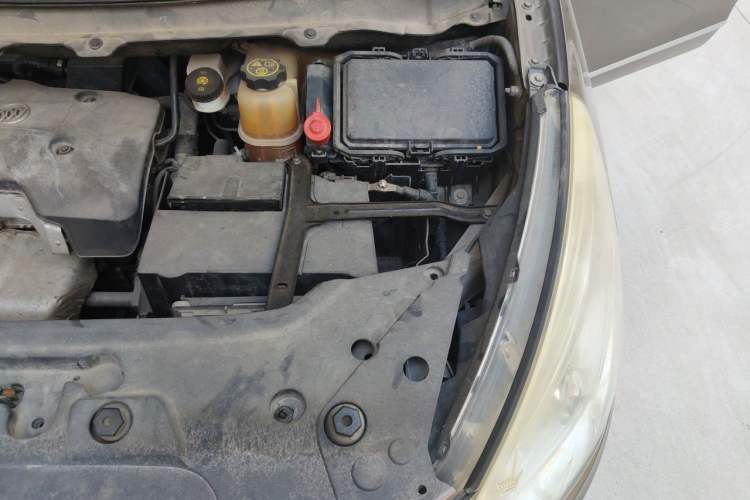Used Buick GL8 2017 25S Luxury Version China V Standard Engine Bay Left