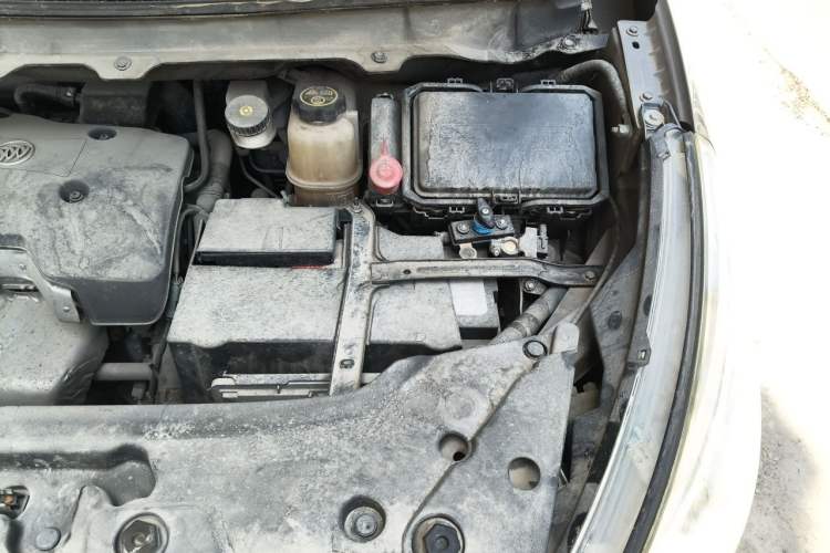 Used Buick GL8 2017 25S Comfort Version China V Standard Engine Bay Left