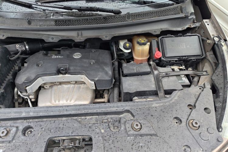 Used Buick GL8 2017 25S Luxury Version China V Standard Engine Bay Left