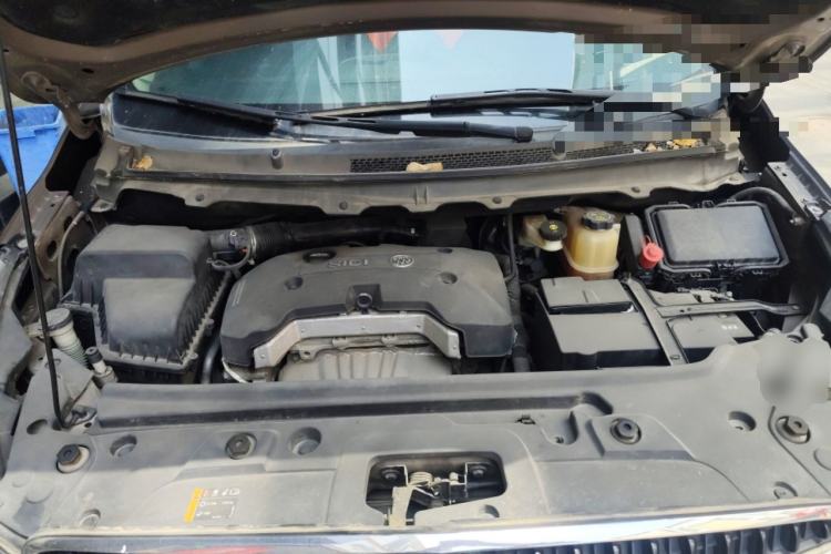 Used Buick GL8 2017 25S Luxury Version China V Standard Engine Bay