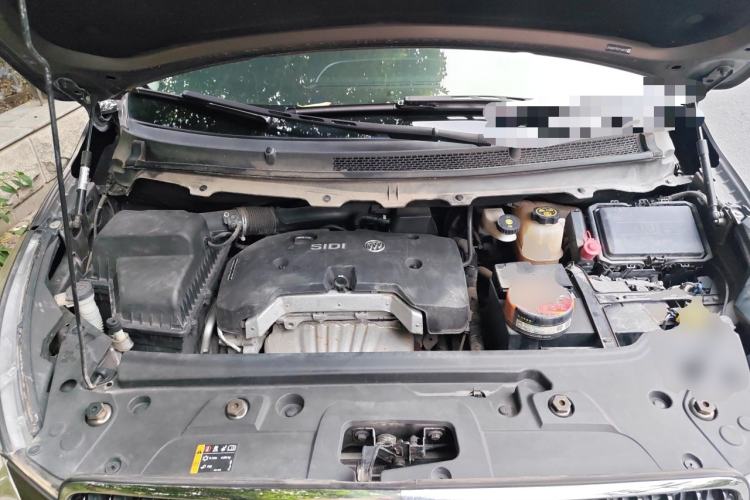 Used Buick GL8 2017 25S Prestige Version China V Standard Engine Bay