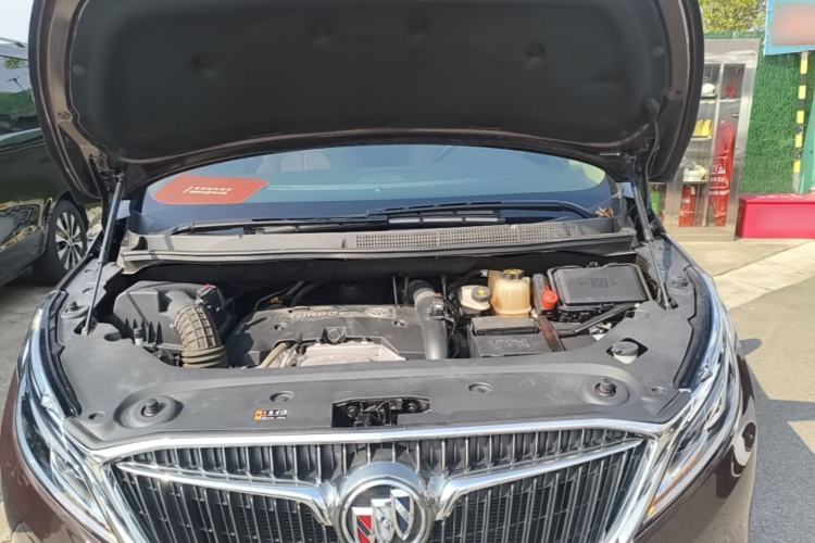 Used Buick GL8 2017 ES 28T Luxury Model China V Standard Engine Bay