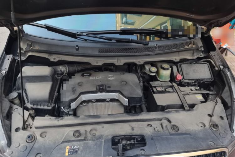 Used Buick GL8 2017 25S Luxury Version China V Standard Engine Bay