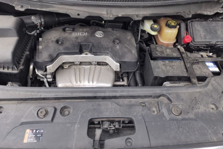 Used Buick GL8 2017 25S Luxury Version China V Standard Engine Bay