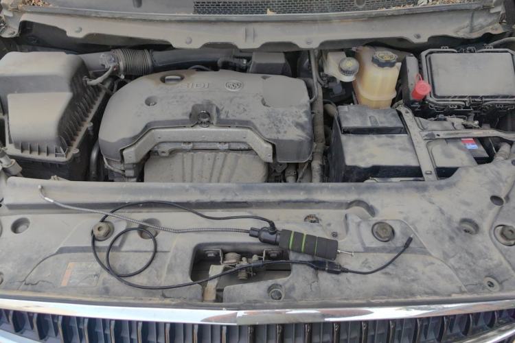 Used Buick GL8 2017 25S Luxury Version China V Standard Engine Bay