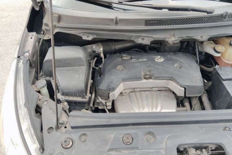 Used Buick GL8 2017 25S Luxury Version China V Standard Engine Bay Right