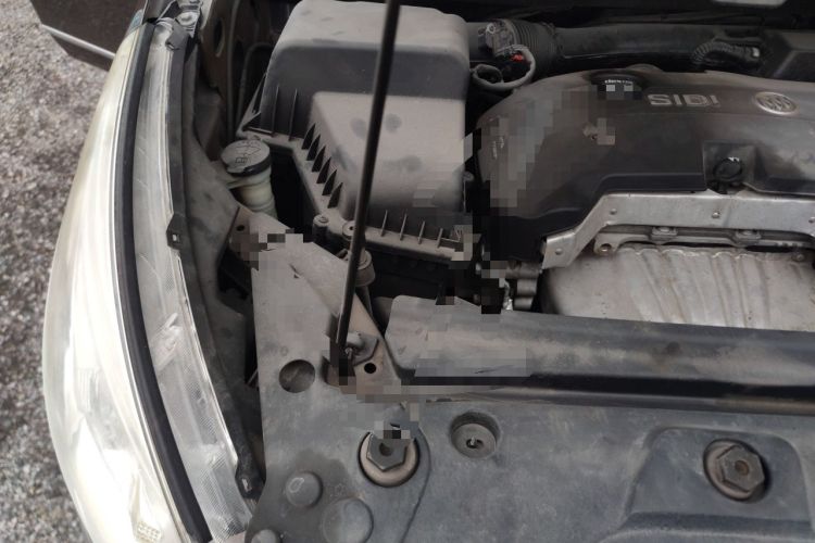 Used Buick GL8 2017 25S Prestige Version China V Standard Engine Bay Right