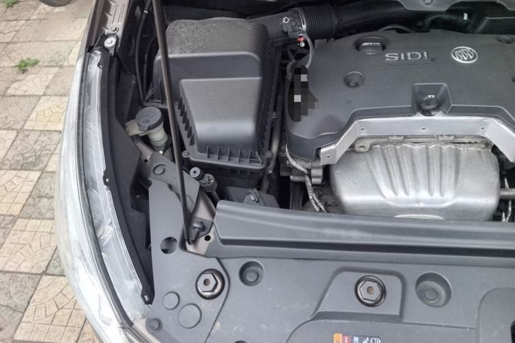 Used Buick GL8 2017 25S Comfort Version China V Standard Engine Bay Right