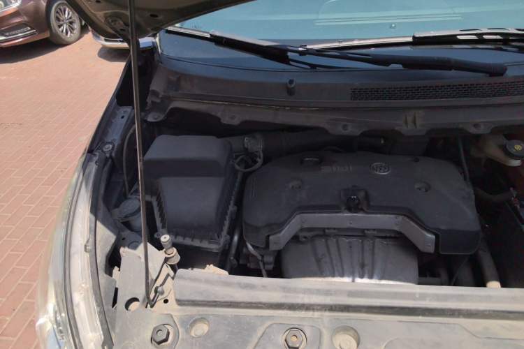 Used Buick GL8 2017 25S Luxury Version China V Standard Engine Bay Right
