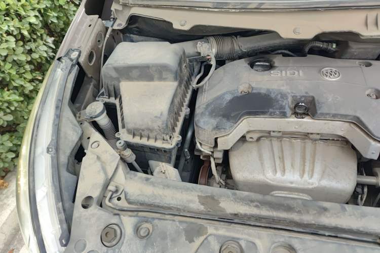 Used Buick GL8 2017 25S Comfort Version China V Standard Engine Bay Right