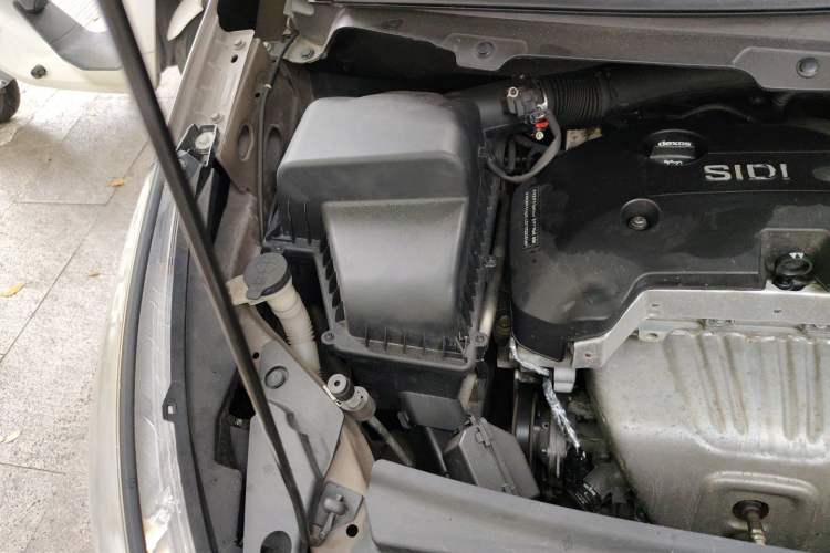 Used Buick GL8 2017 25S Comfort Version China V Standard Engine Bay Right