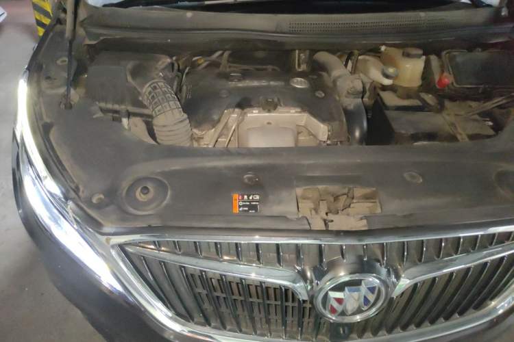 Used Buick GL8 2017 ES 28T Luxury Model China V Standard Engine Bay Right