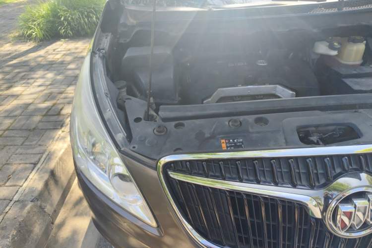 Used Buick GL8 2017 25S Prestige Version China V Standard Engine Bay Right