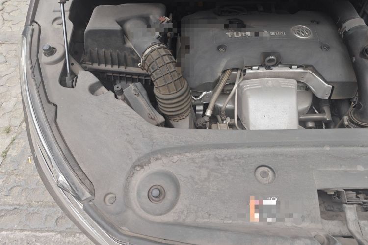 Used Buick GL8 2017 ES 28T Flagship Model China V Standard Engine Bay Right