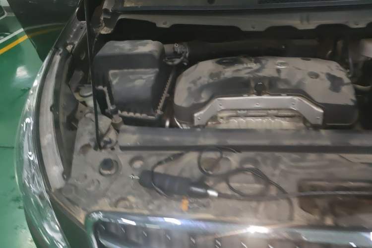 Used Buick GL8 2017 25S Comfort Version China V Standard Engine Bay Right