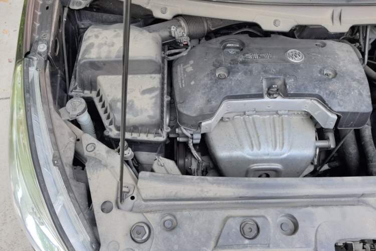 Used Buick GL8 2017 25S Comfort Version China V Standard Engine Bay Right