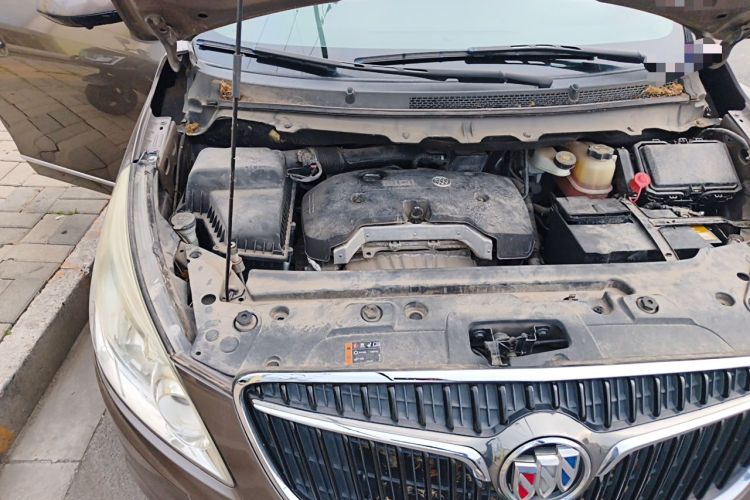 Used Buick GL8 2017 25S Luxury Version China V Standard Engine Bay Right