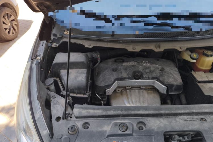 Used Buick GL8 2017 25S Luxury Version China V Standard Engine Bay Right