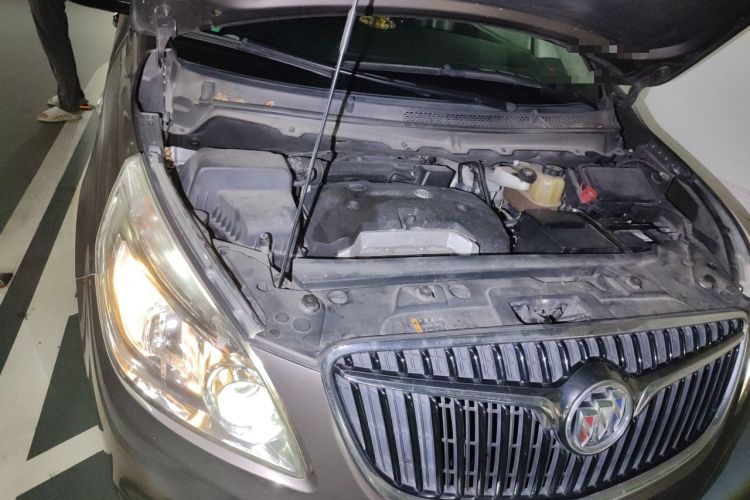 Used Buick GL8 2017 25S Prestige Version China V Standard Engine Bay Right